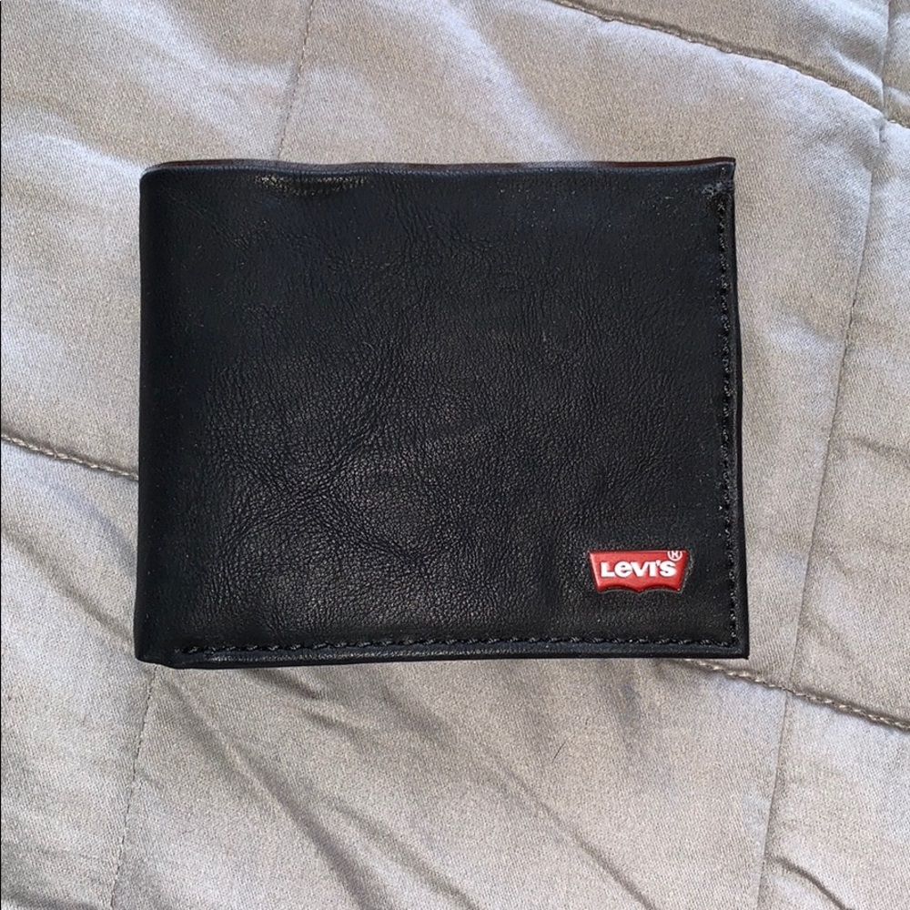 Black Levi’s Wallet